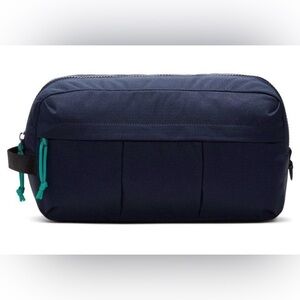 Nike Sport 13 Liter Athletic Equipment Tote Bag